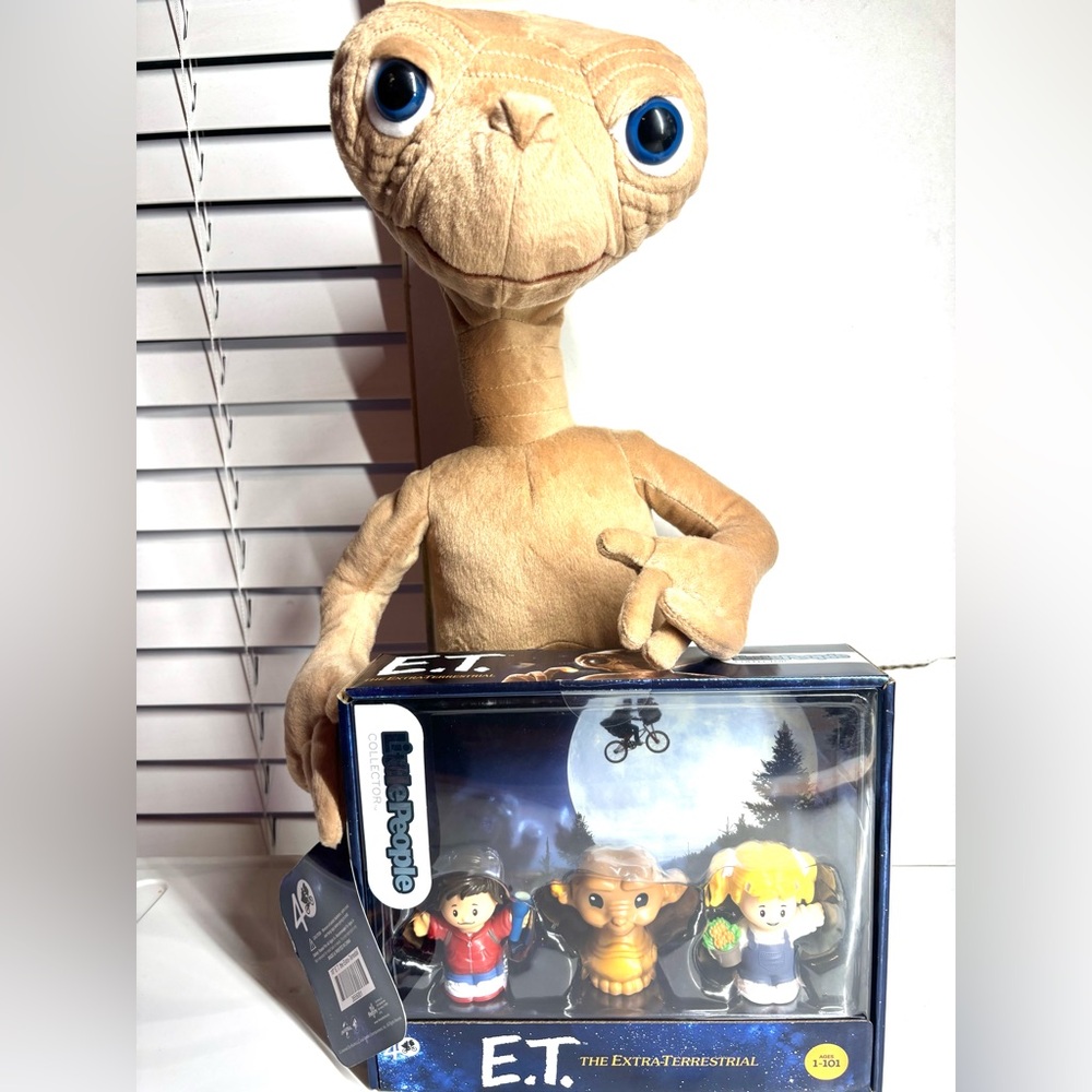 ET Plush ET and friends Little People Lot